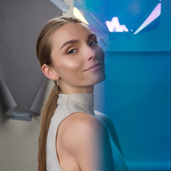 Nordahl Jewellery Ørhänger Vergoldet Silber Blume BRODERIE52